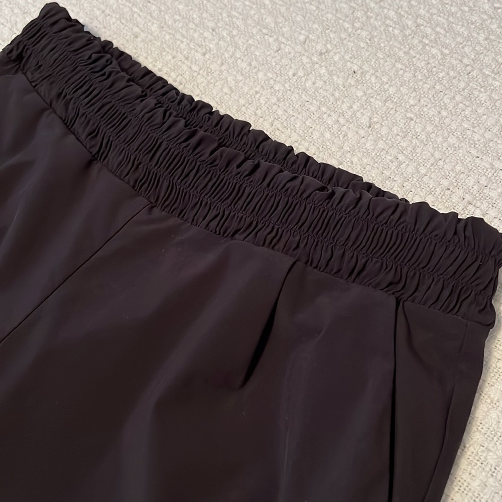 Athleta Black Jogger Pants with Elastic Waist Size 8 - Picture 4 of 16